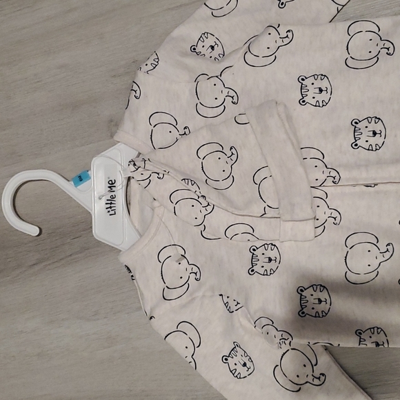 🌺 Little Me baby pj 🌺 - Picture 2 of 4